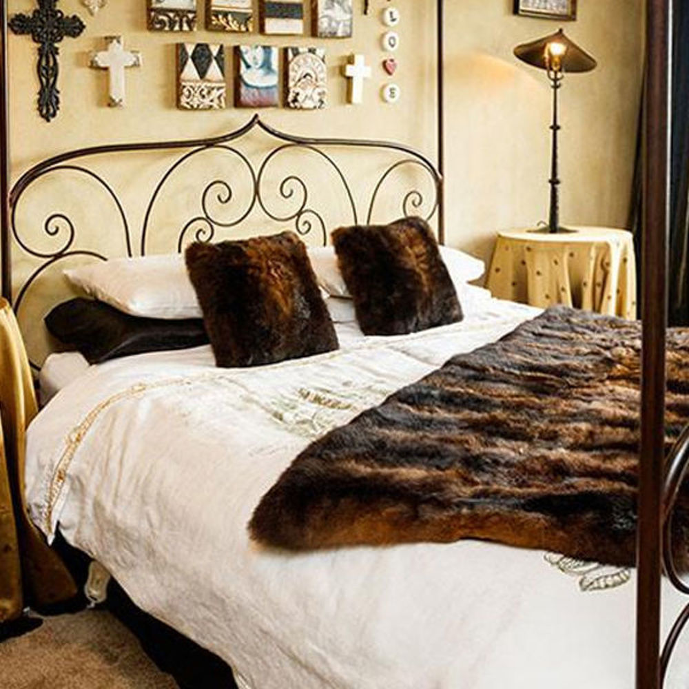 Picture of Natural Fur Bed Runner