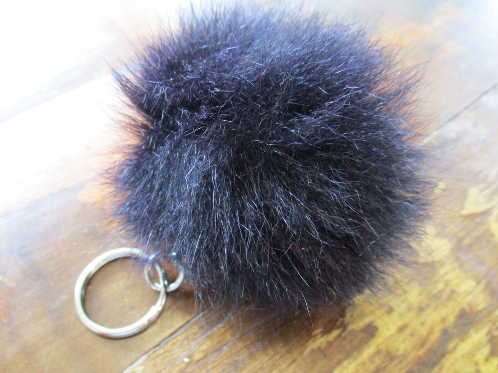Picture of Fur Pompom Keyrings